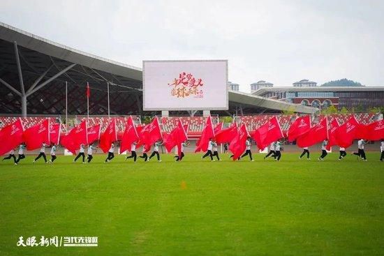 岳让我扒她内裤