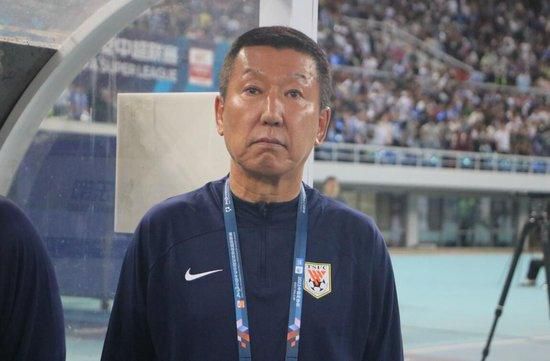 田地里的大婶