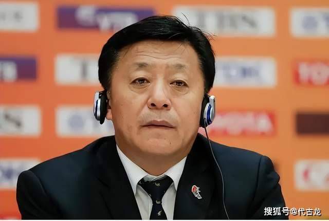 他扒开我的内裤强吻我下面视频