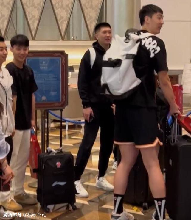 外国打美女屁股网站